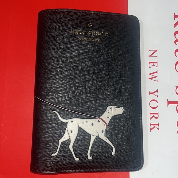 ♠️ kate spade Disney X 101 Dalmatians Dog Saffiano Passport Holder Case - Picture 8 of 14